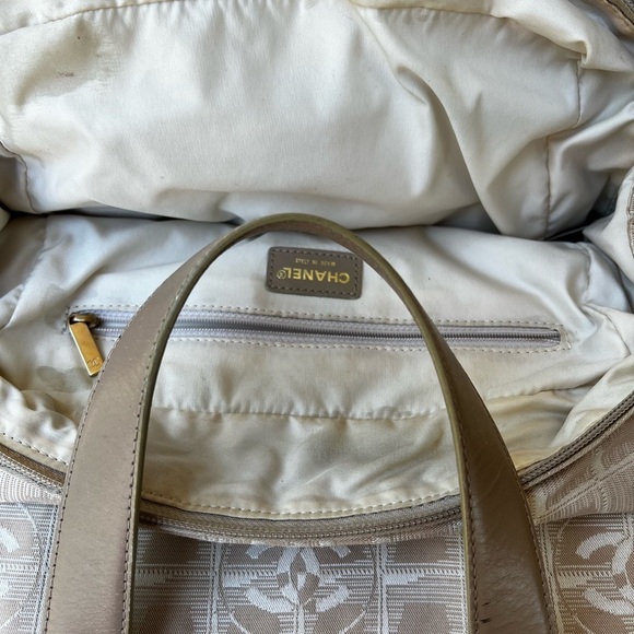 - Chanel Travelline Tote - Picture 7 of 12